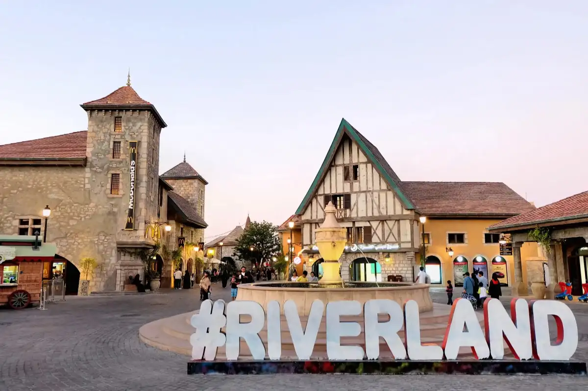 Riverland Dubai; eine beeindruckende Stadt im Herzen von Dubai Parks & Resorts mit freiem Eintritt
